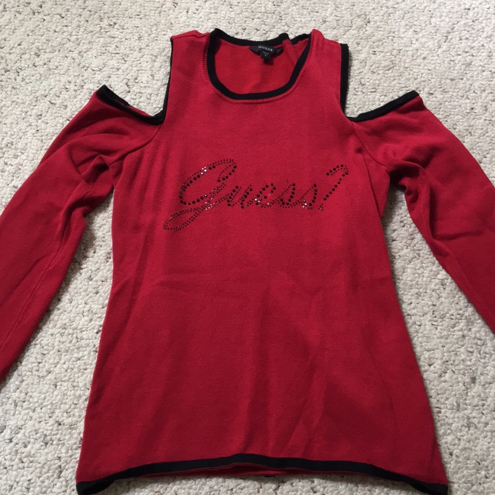 GUESS top